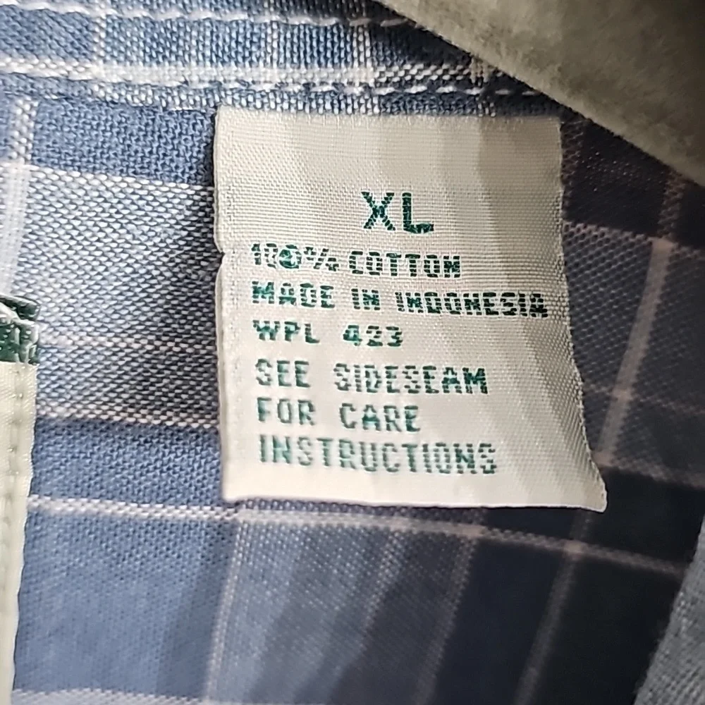 Levi's mens plaid shirt. THE TWO HORSE BRAND. Size XL. Blue/gray‎ plaid.